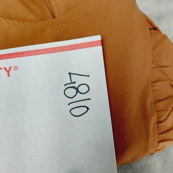 Kensie Jeans Women's Mustard Ruffles Round Neck Long Sleeve Blouse P4810 - Picture 8 of 8